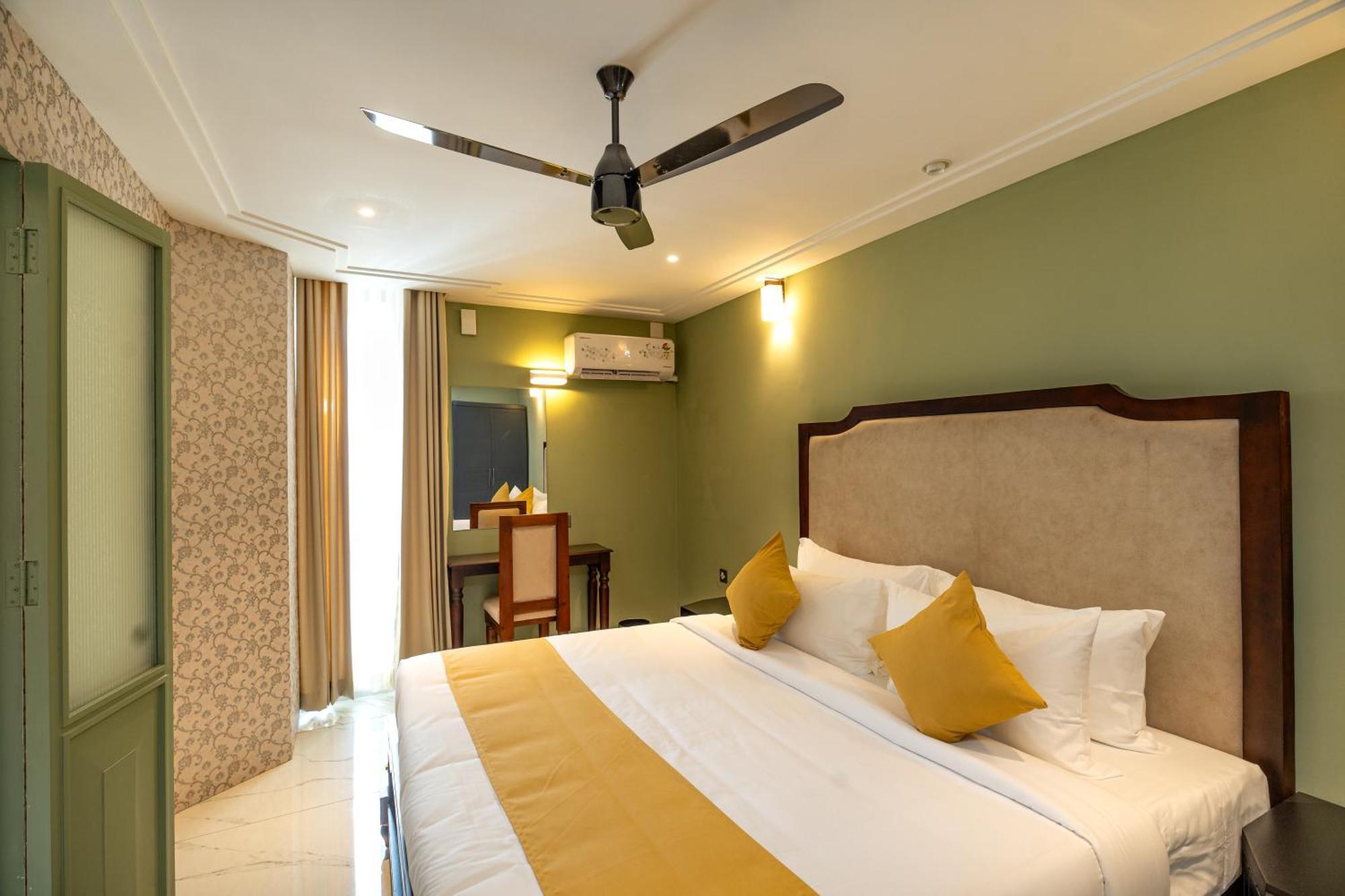 Court 11 By Dimora Hotel Kochi Exterior photo